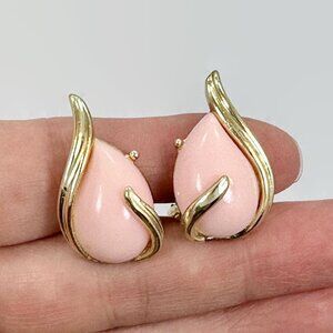 Pink Earrings, Thermoset, Gold Tone, 50s, Mid Century, Lucite, Vintage, Plastic